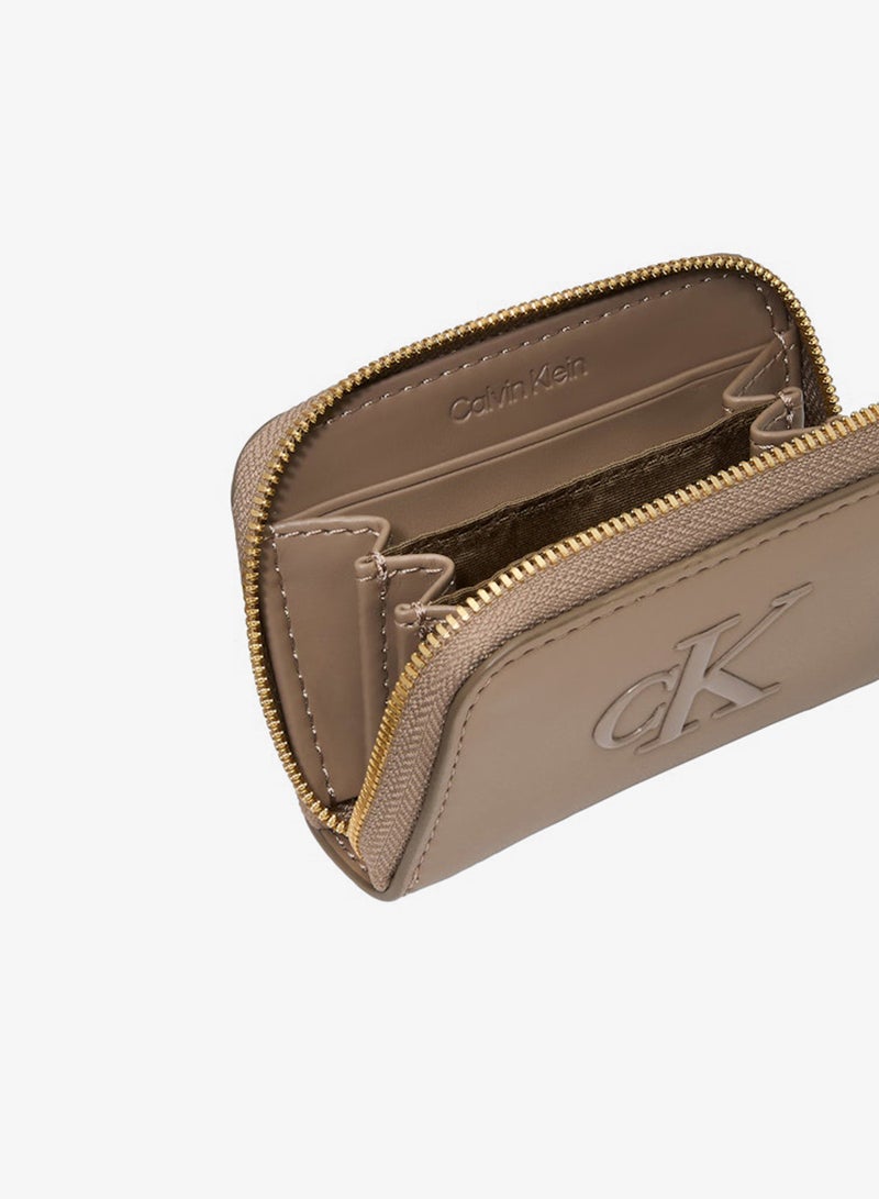 CALVIN KLEIN Zip Around Wallet - Image 4